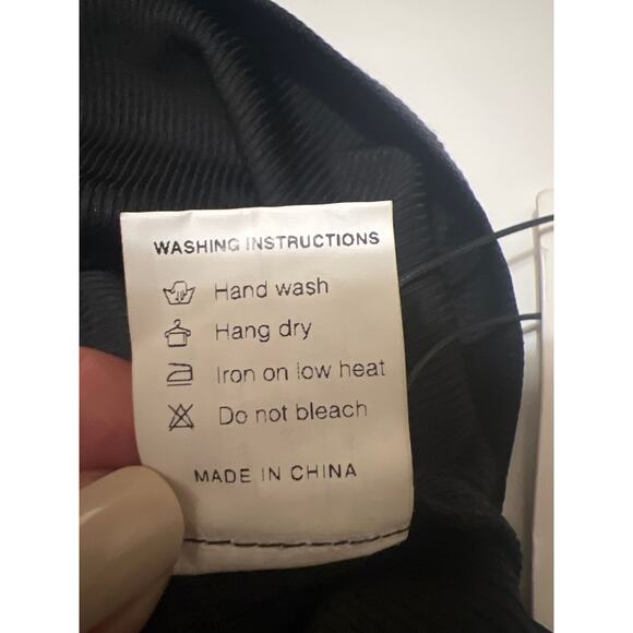 Women's Solid Black Ribbed Sleeveless Wrap Side Tie Side Top NWT Size XL - Picture 9 of 10